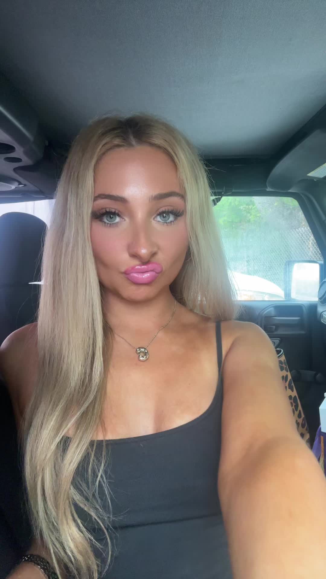 @charlottelane