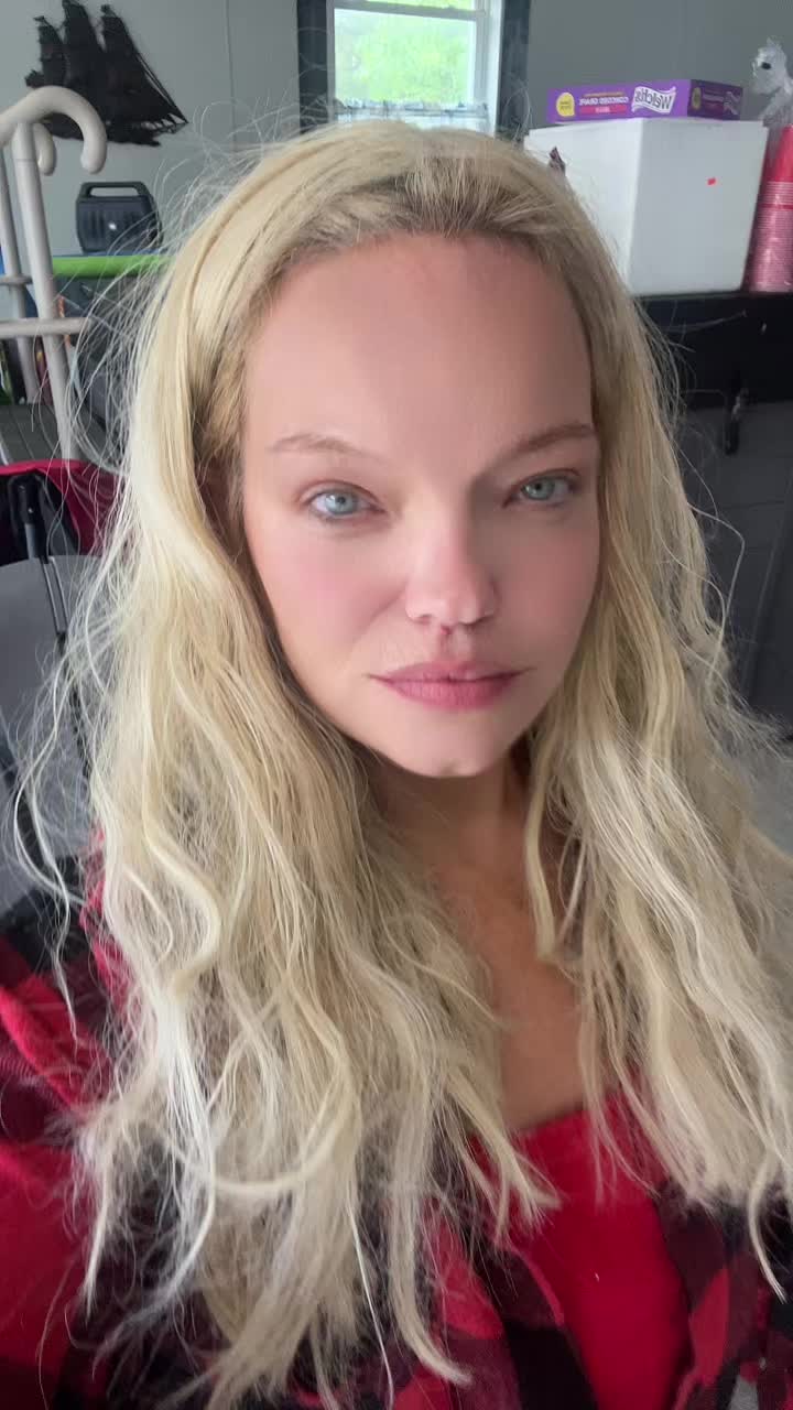 @moonchildhippy