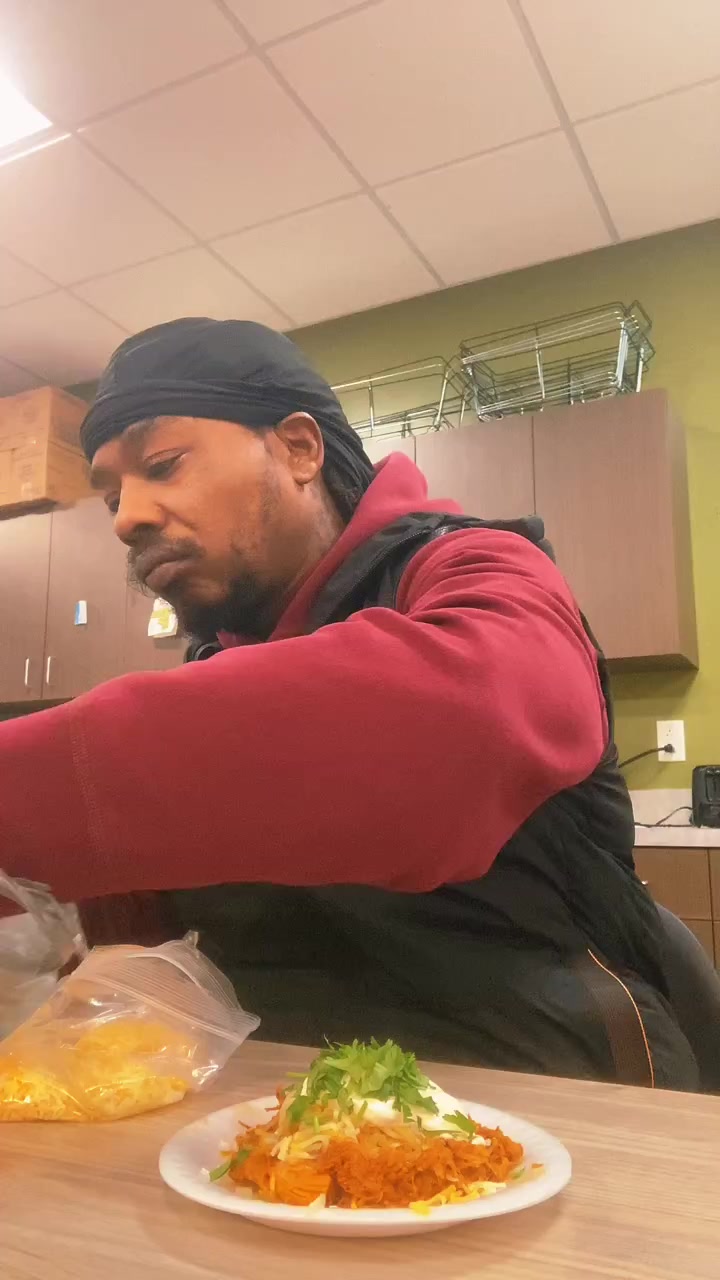 @Throuplelife32