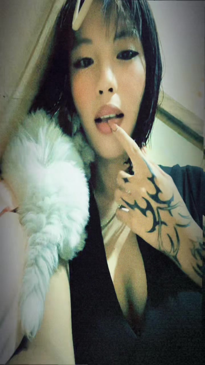 @trishawaskin