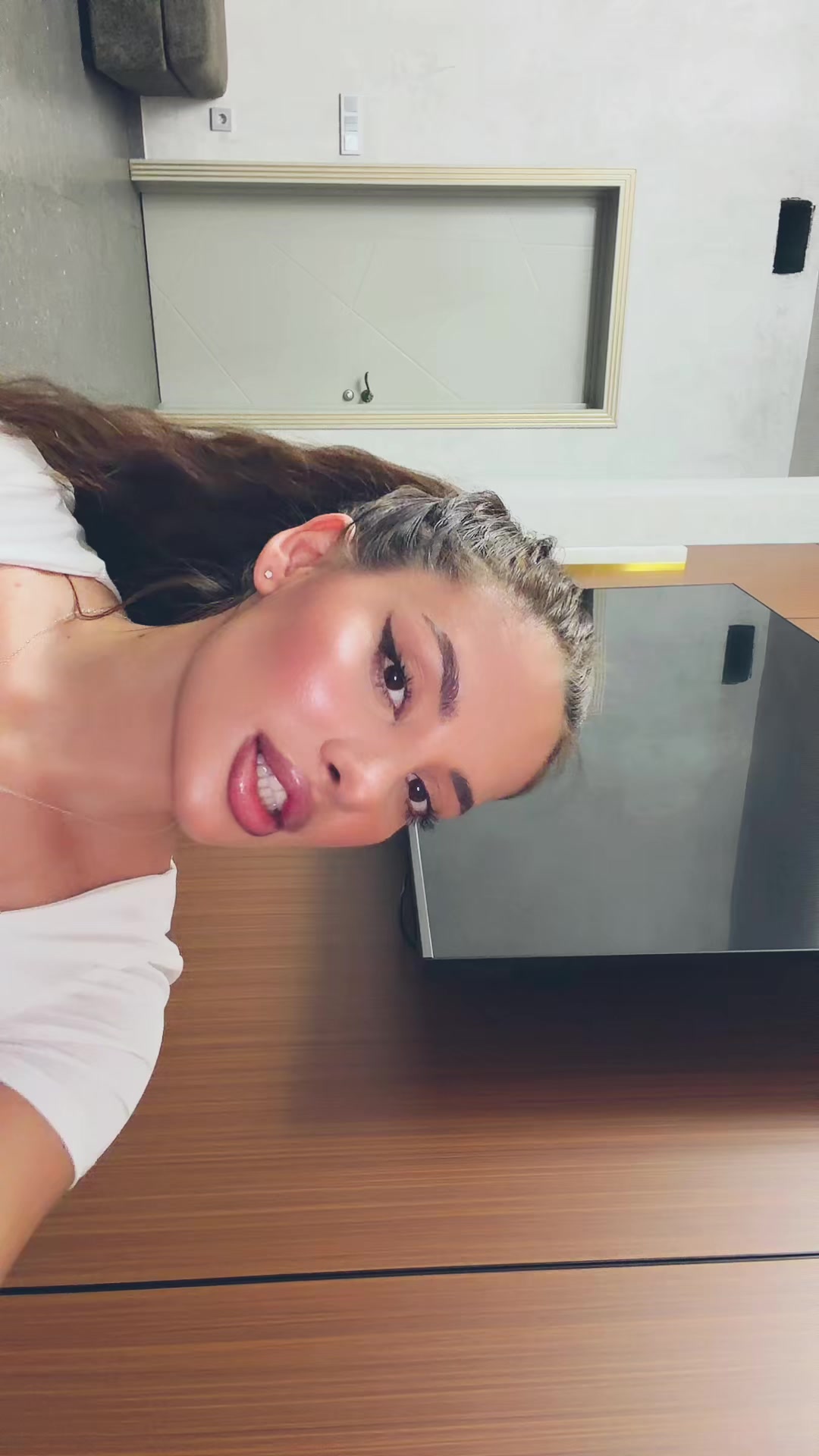@Tina_corz