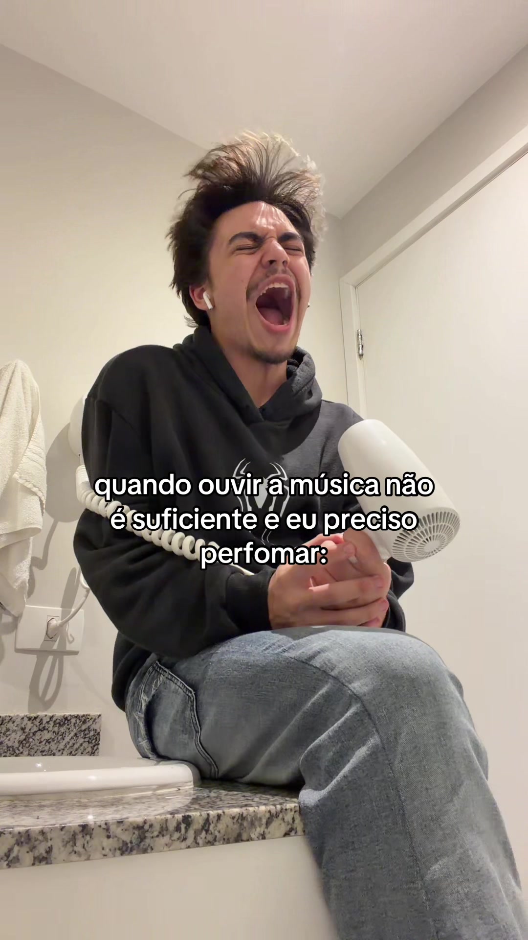 @Augusto César