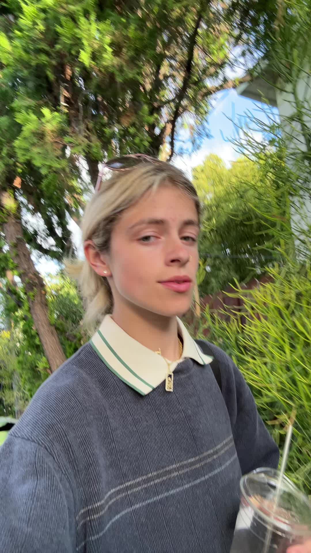 @Bella