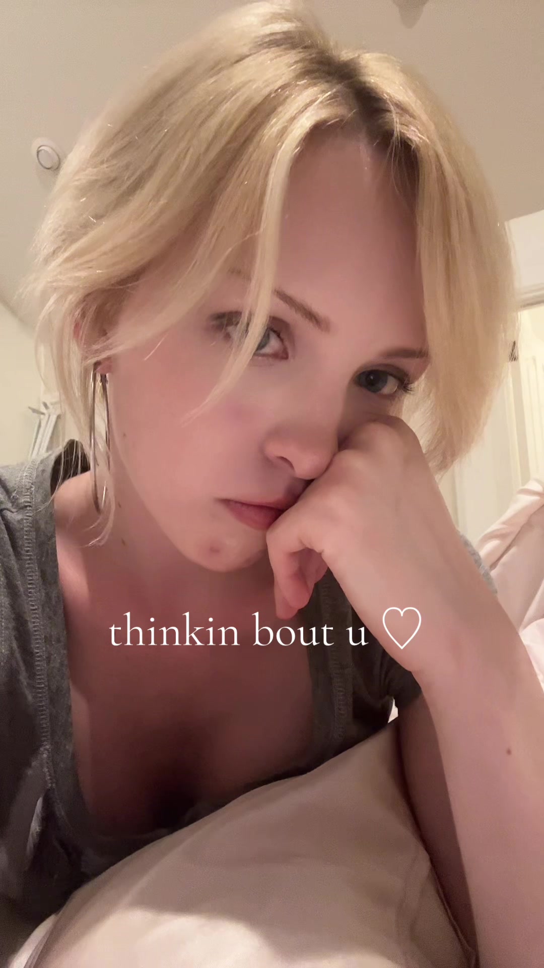 @moon