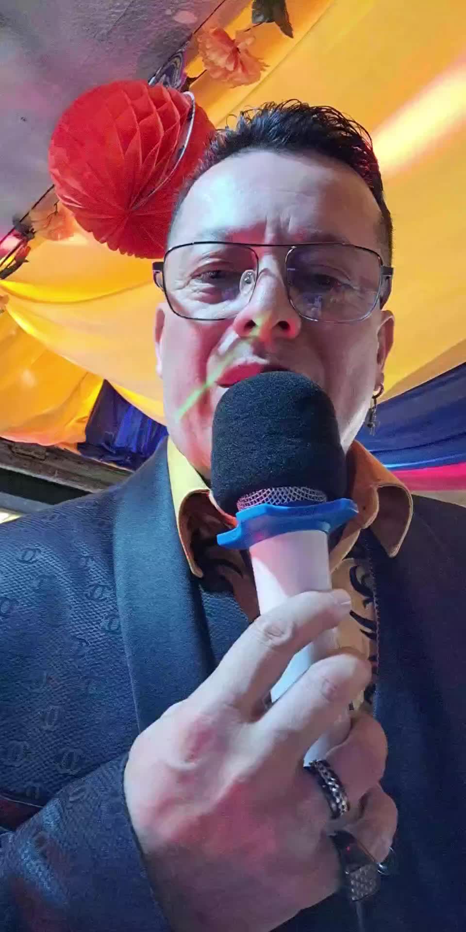 @Elking Medina 🎼🎙️