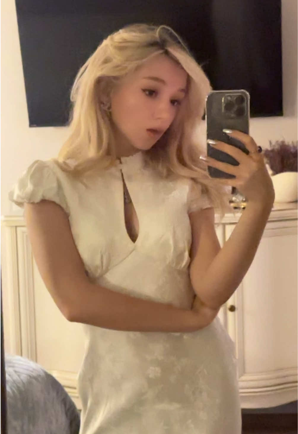 @Виола🧟♀️