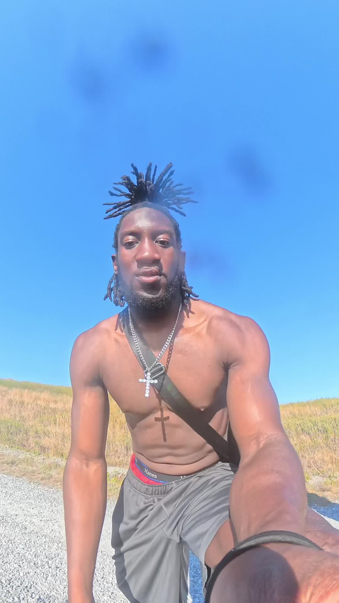 @Jaybenzoe
