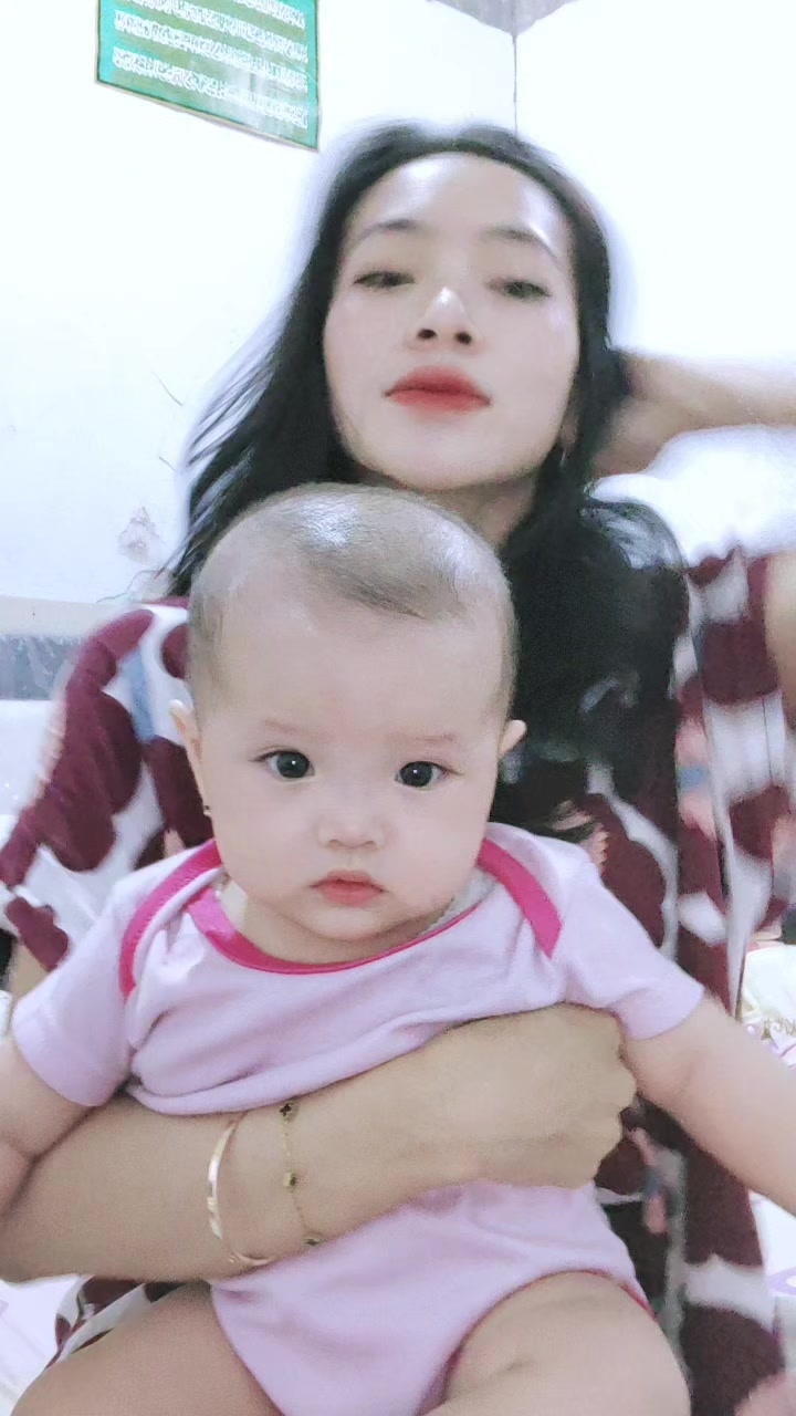 @Monee2