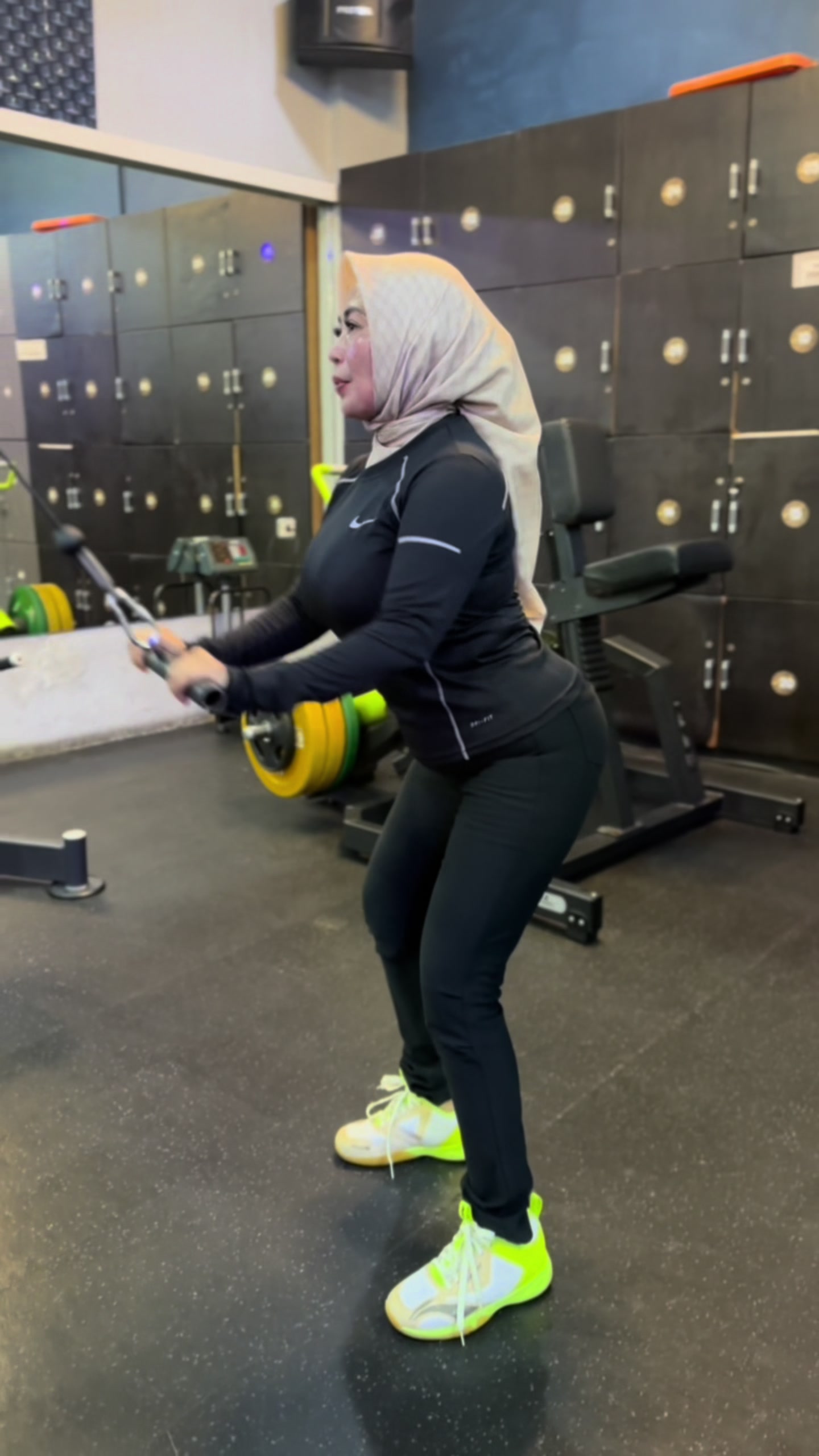 @NELLYFATMAELSIS