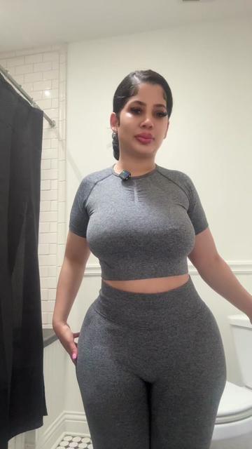 @Nadia Ali 🇵🇰