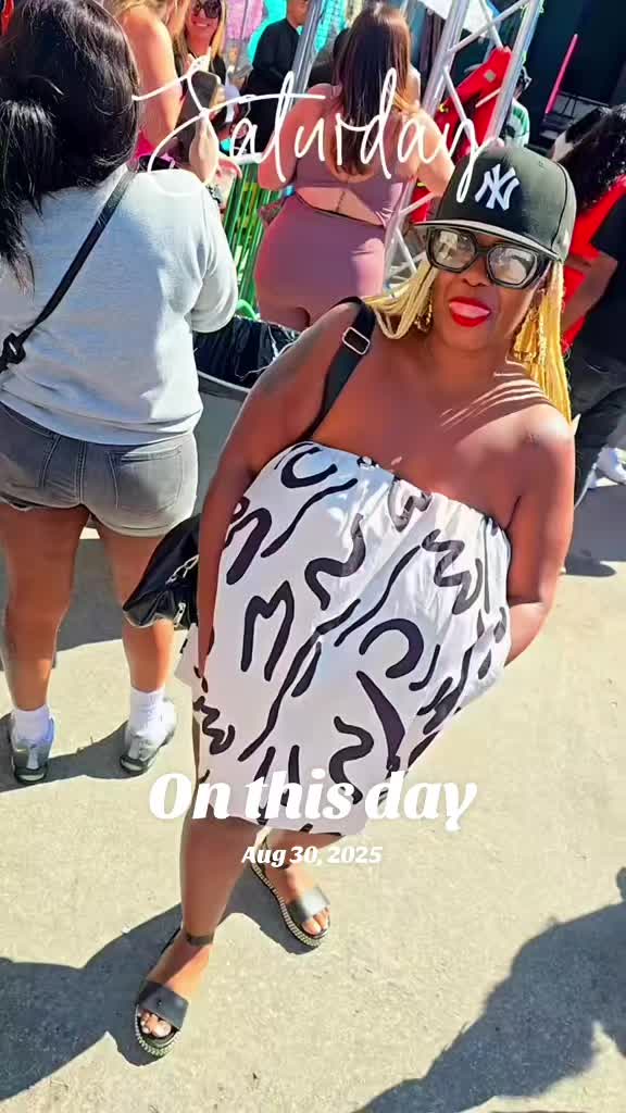 @Just_Q_