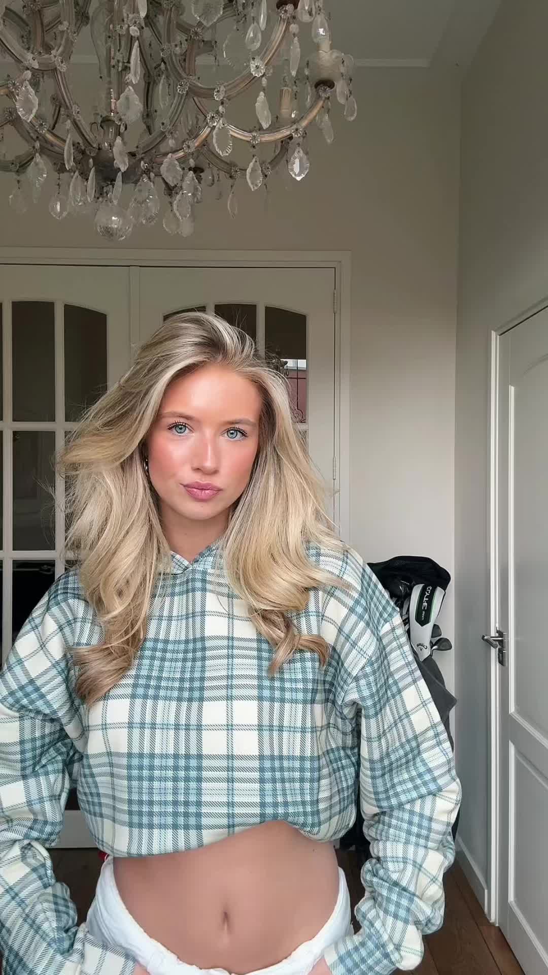 @𝑅.