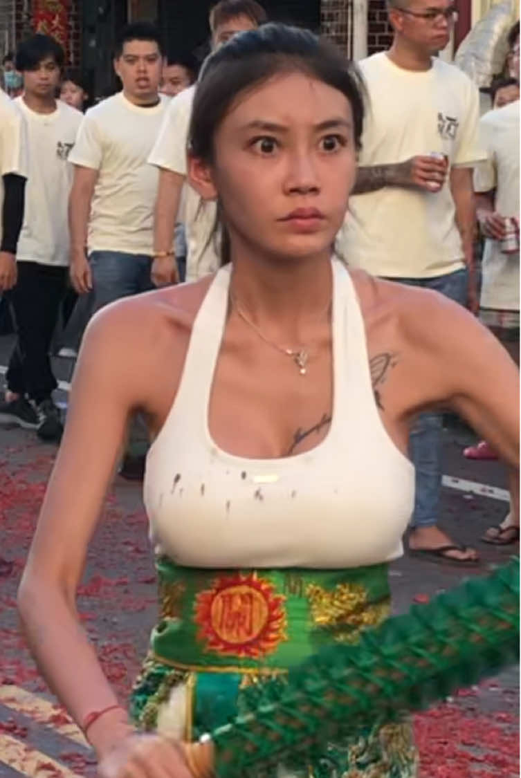 @帥哥跑廟會