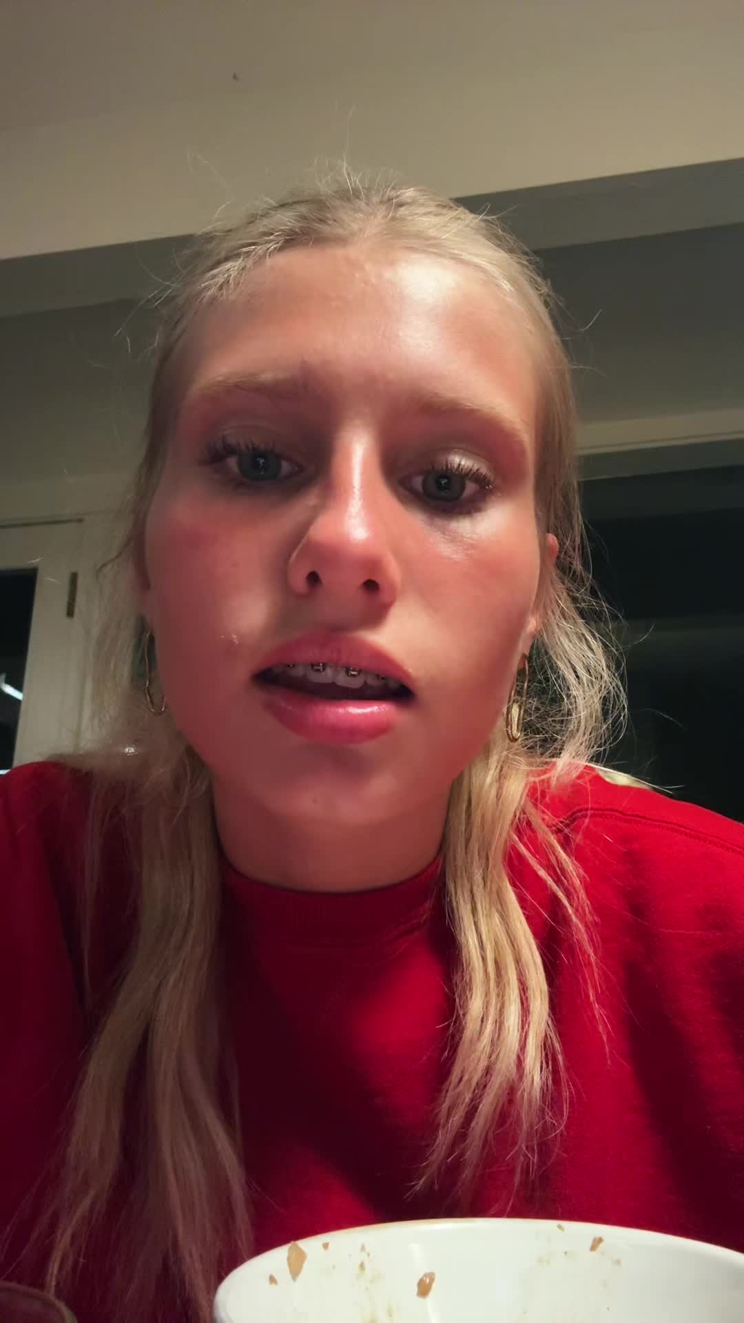 @Gigastella