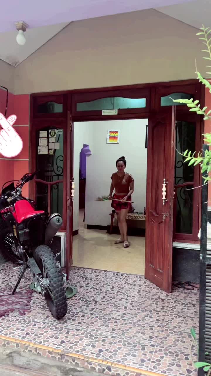 @DellaSantika22