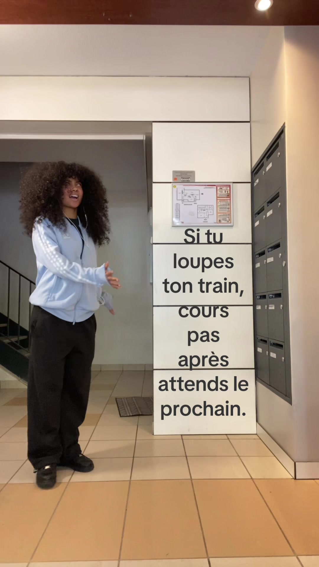 @emi'🚶🏽♀️