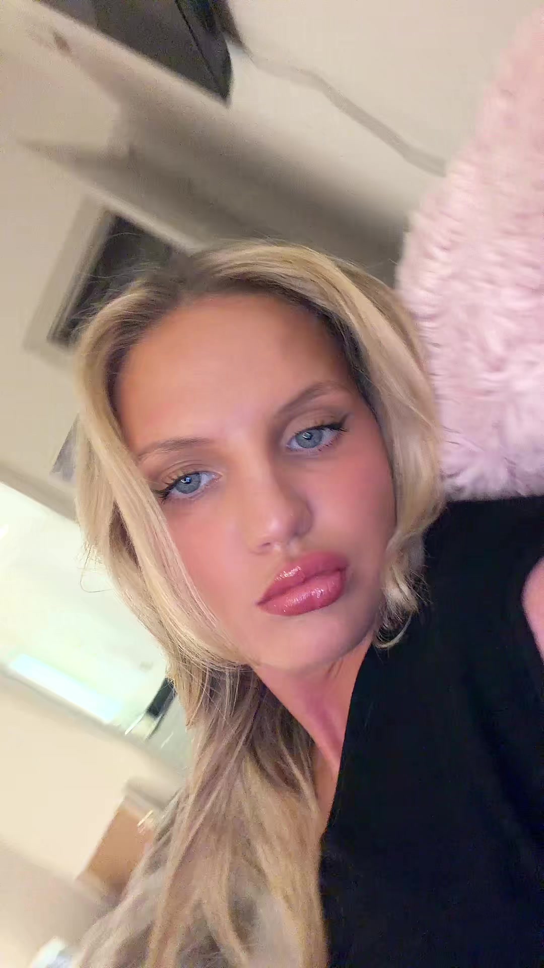 @Lo