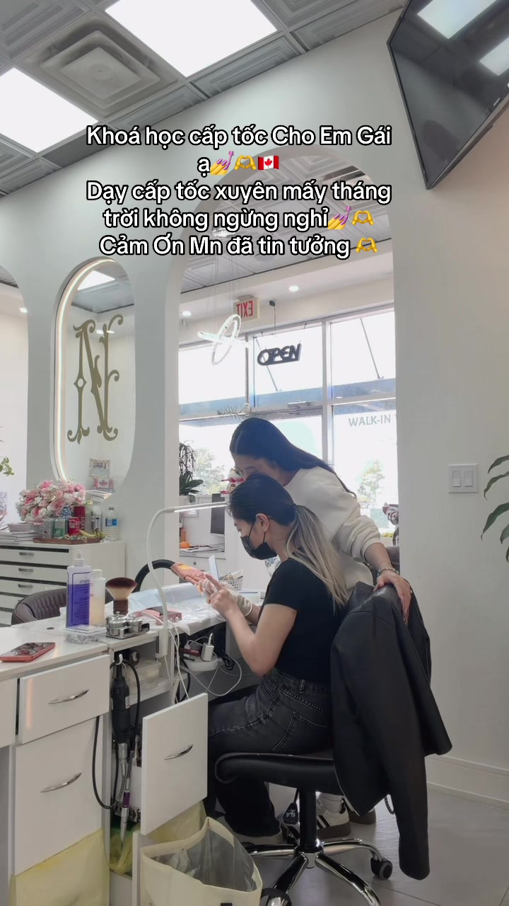 @KimmieNails🇻🇳♥️🇨🇦Tấu Hài😜