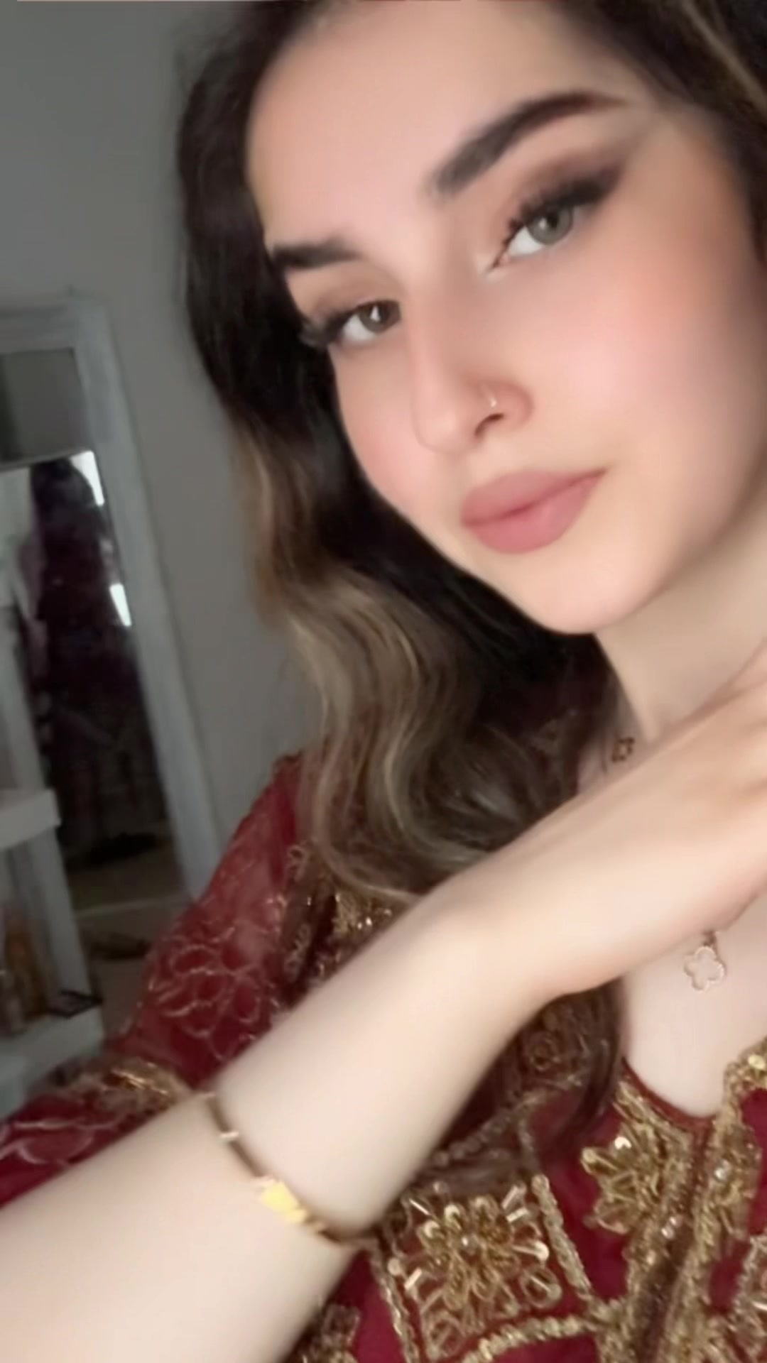 @Zohra