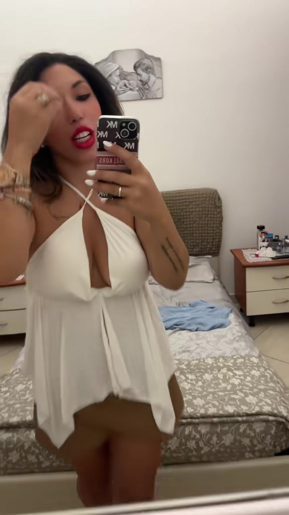@Rosaria🦋💎🌻👑🌹