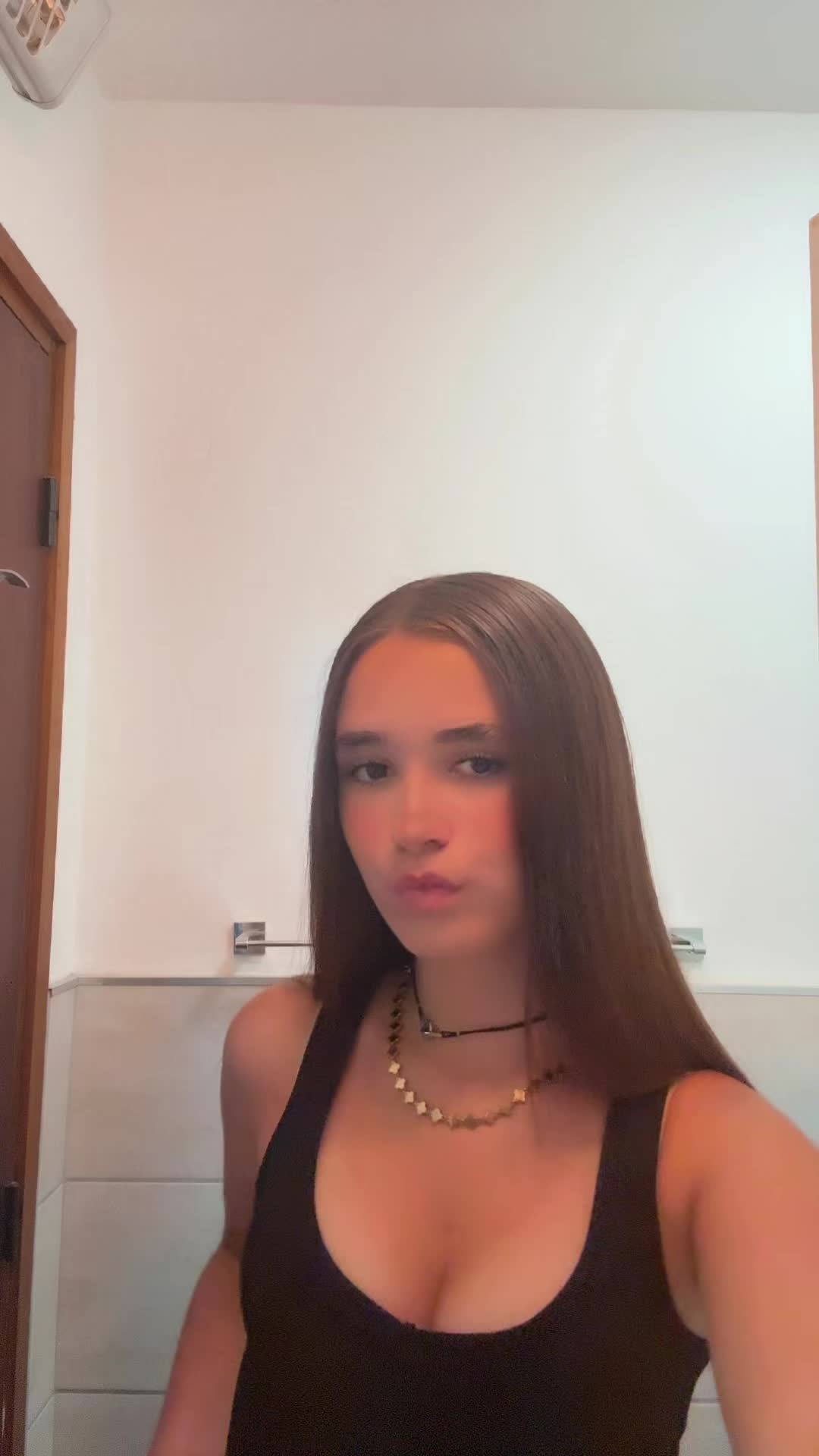 @𝚃