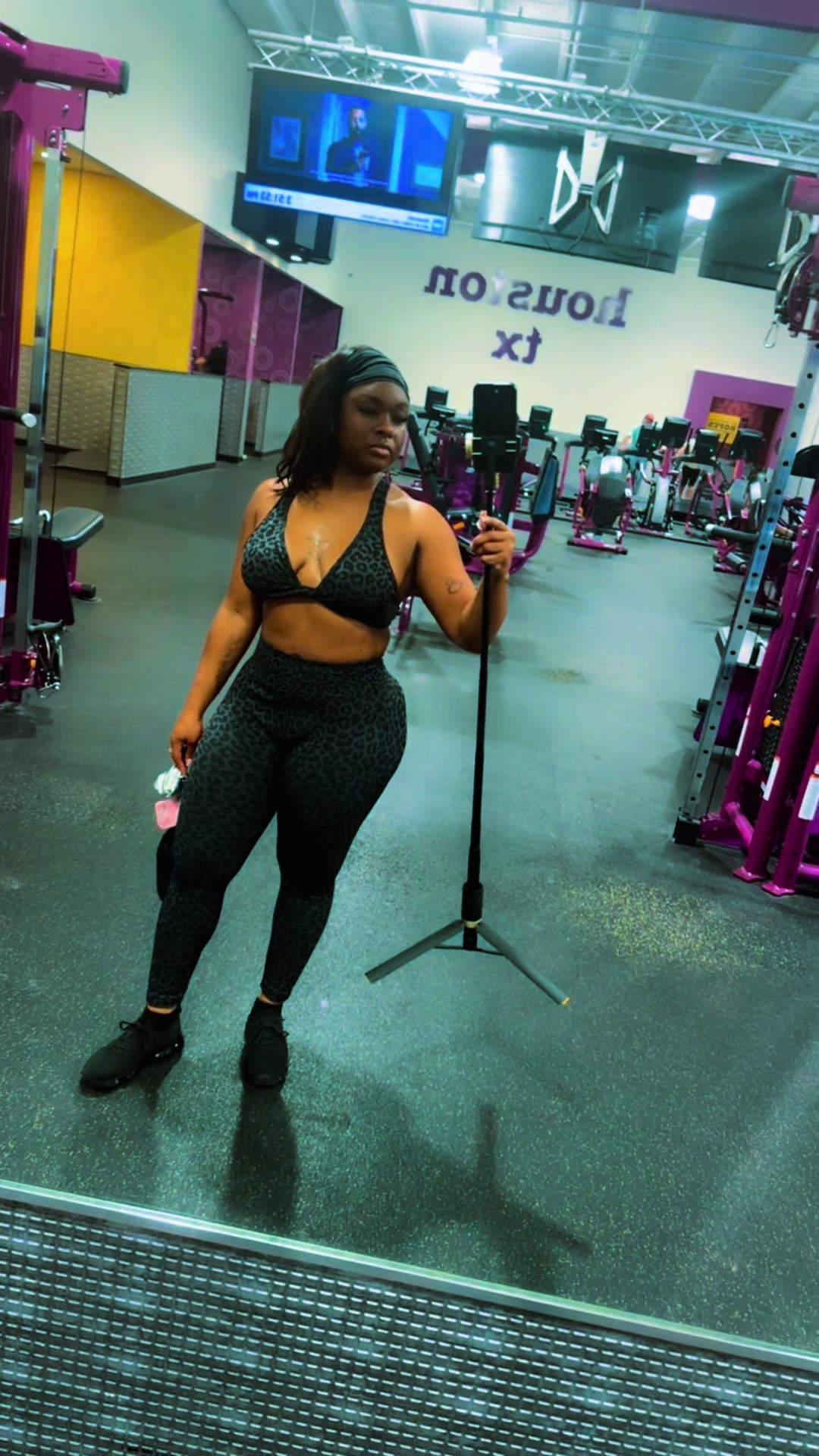 @Essence La&rsquo;Rue