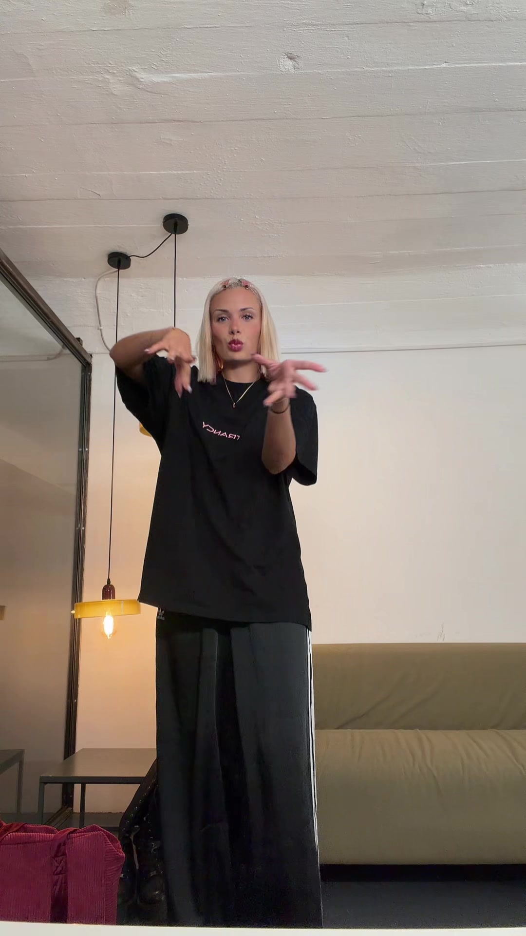 @NYXEA