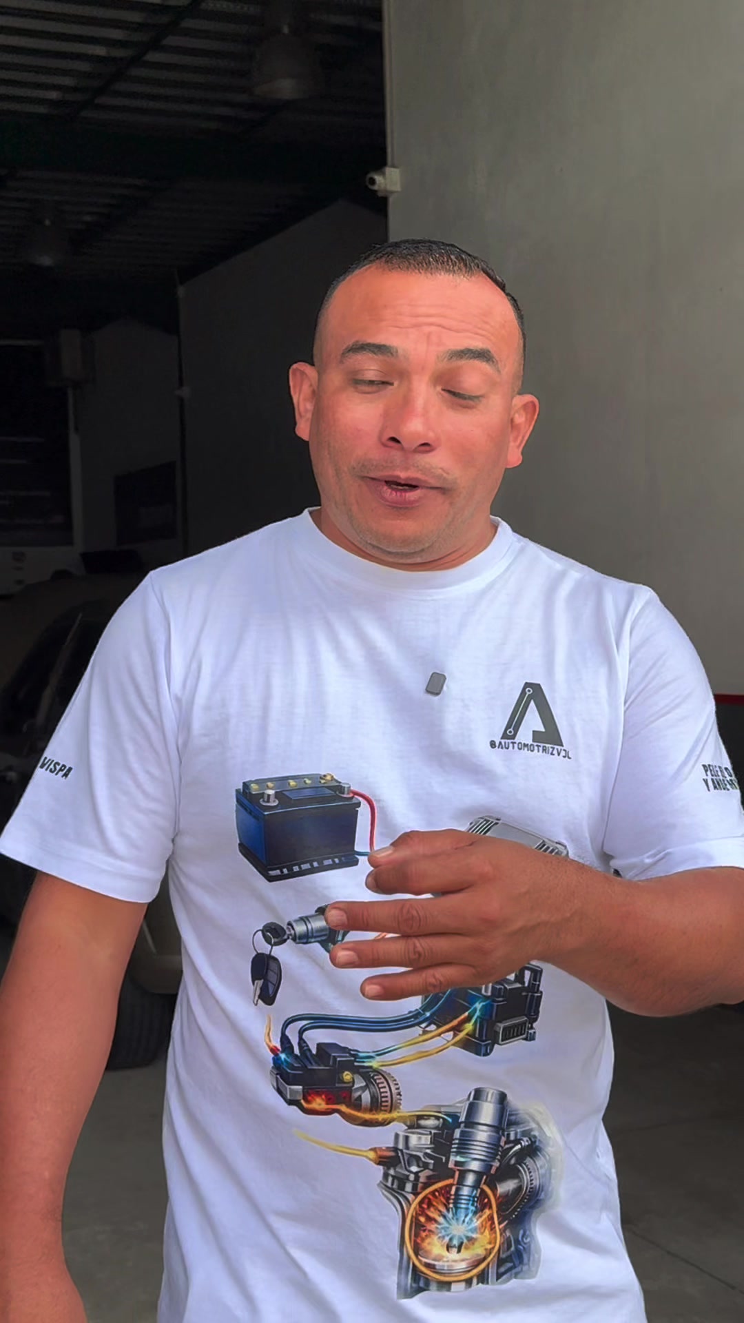 @V&iacute;ctor Aponte