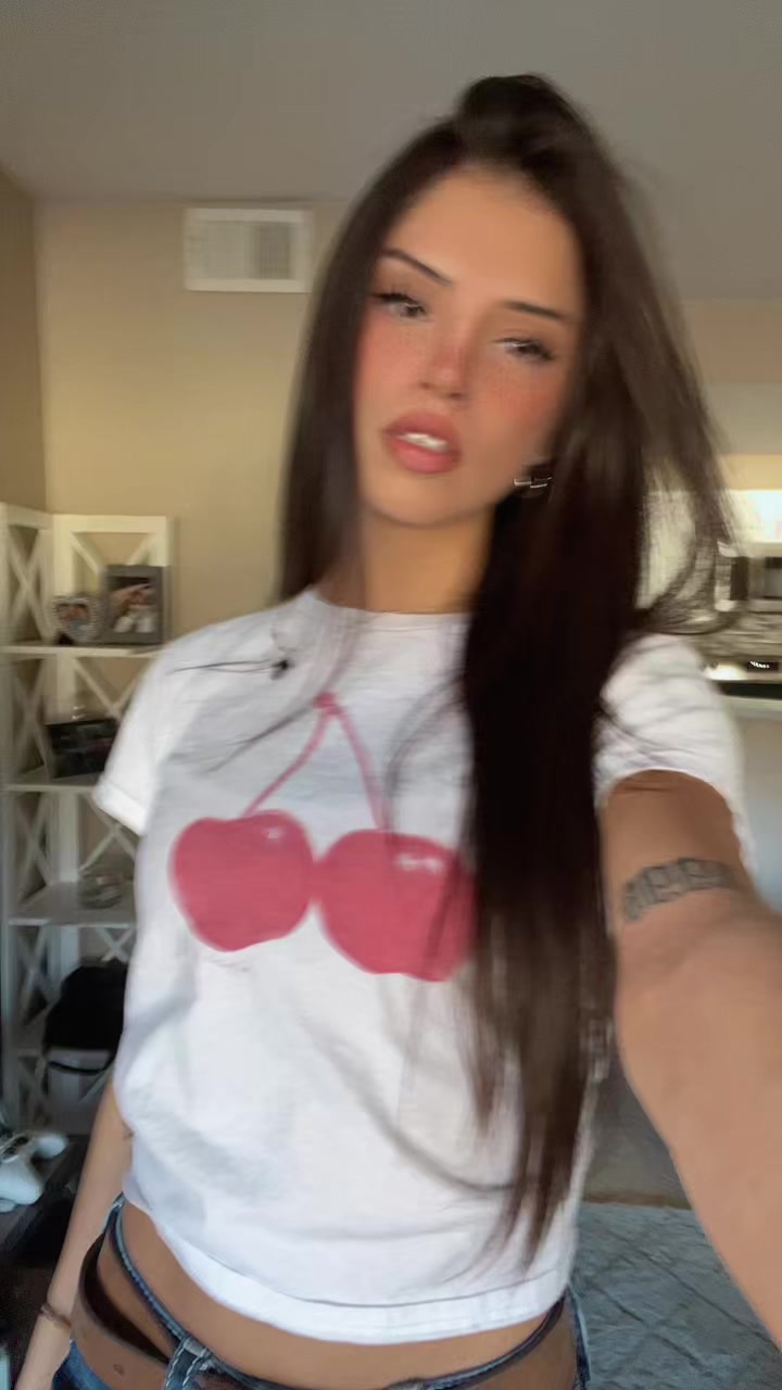 @Eboni Victoria 🍒