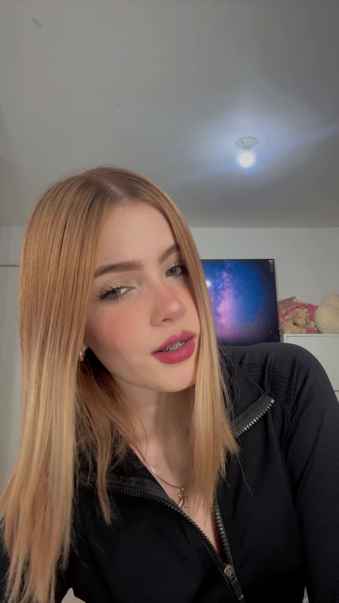 @Hily ✨
