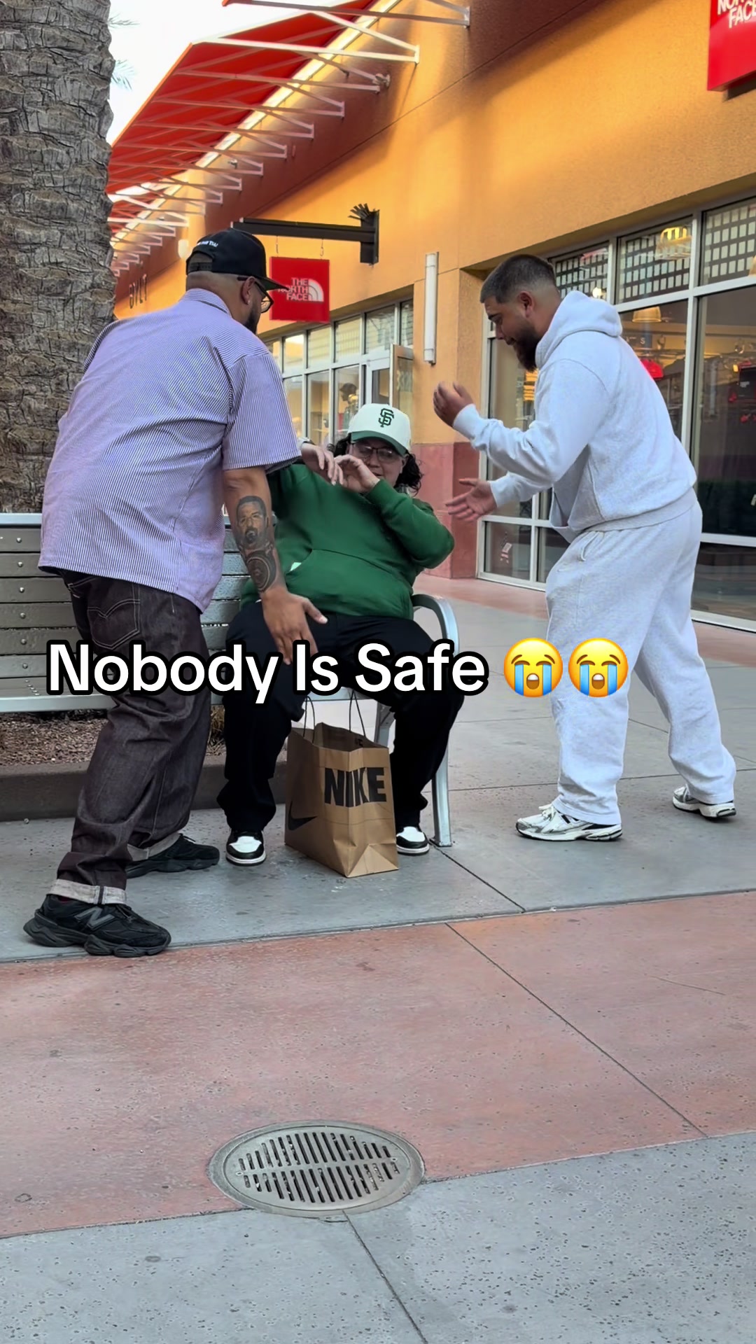 @__Cholaa
