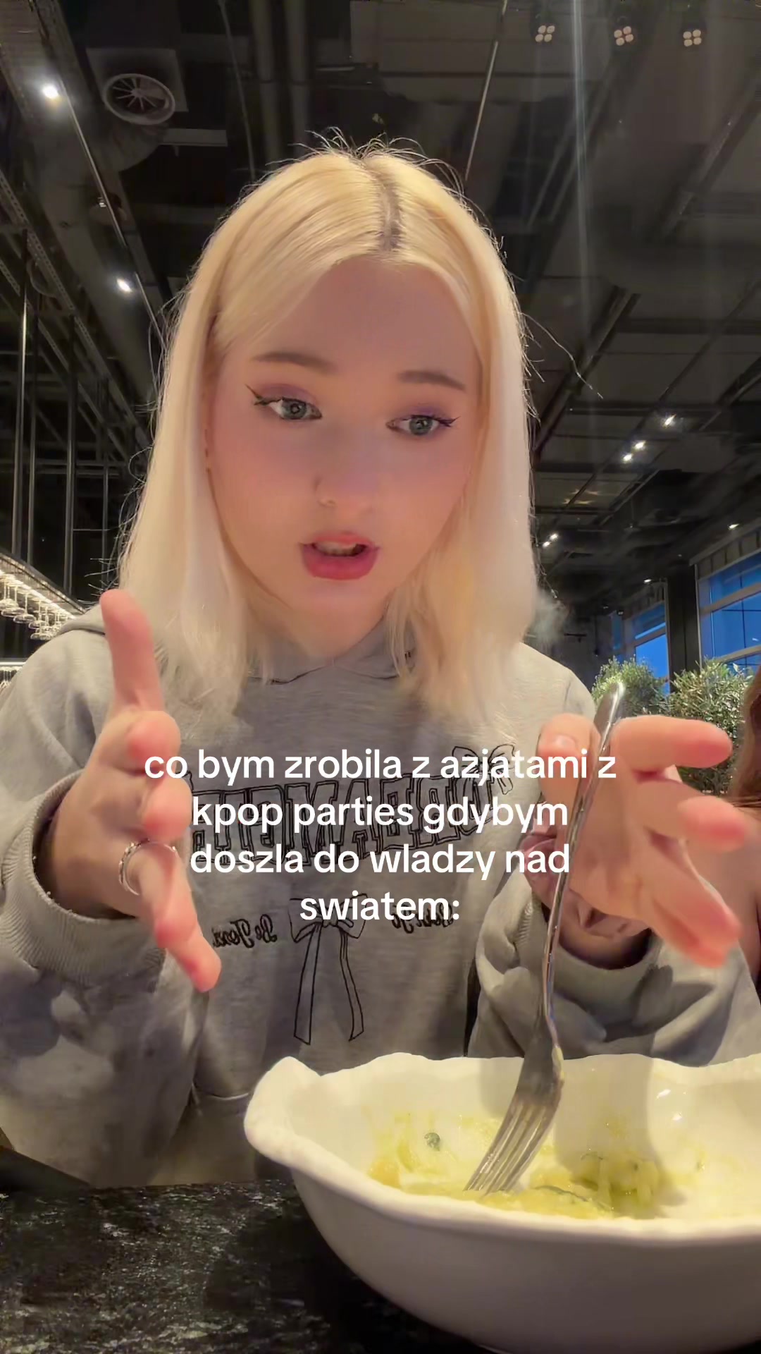 @janie_