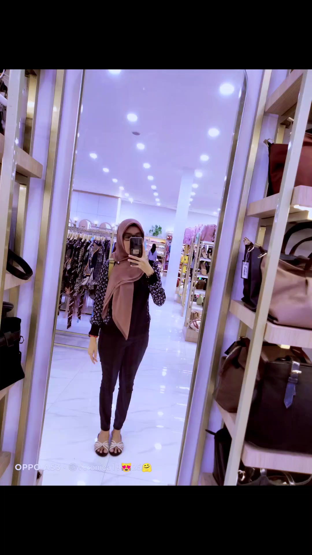 @Cewe'_Jawa 🥰