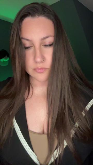 @Greeneyedmom23 (Erin)