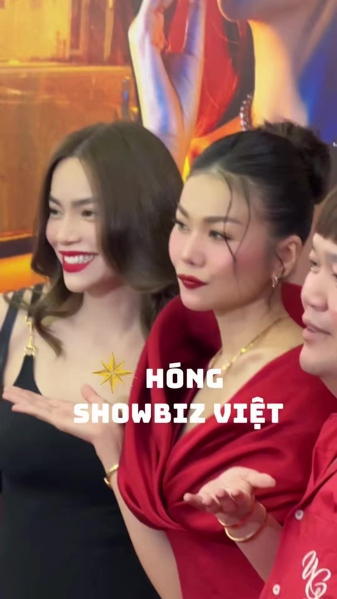 @H&oacute;ng Showbiz Việt