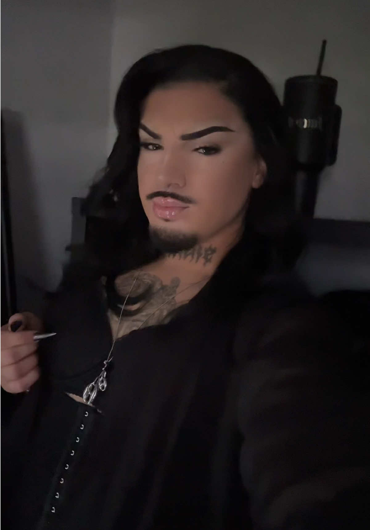 @𝐢𝐜𝐲 𝐠𝐨𝐫𝐠𝐨𝐧
