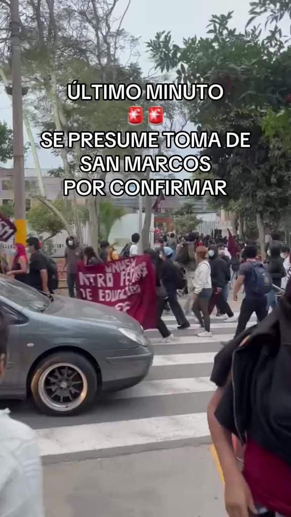 @Chisme Universitario