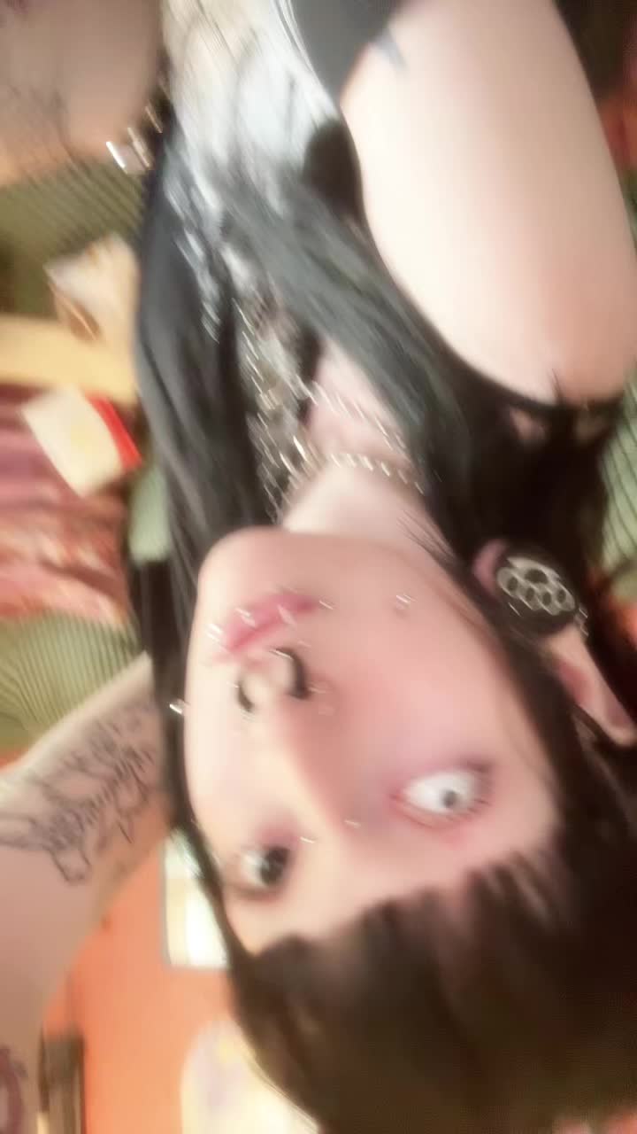 @audreysaysmeow