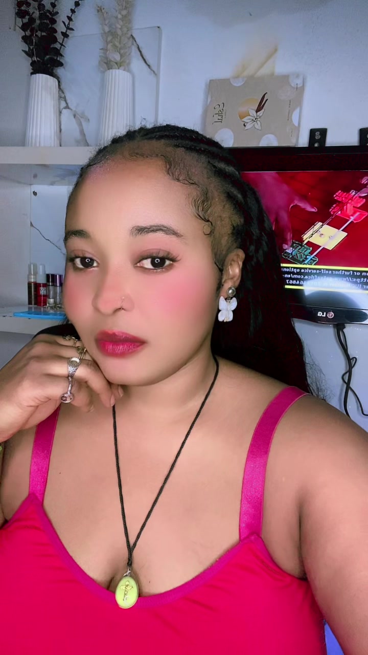 @โ Aniva Diva โ