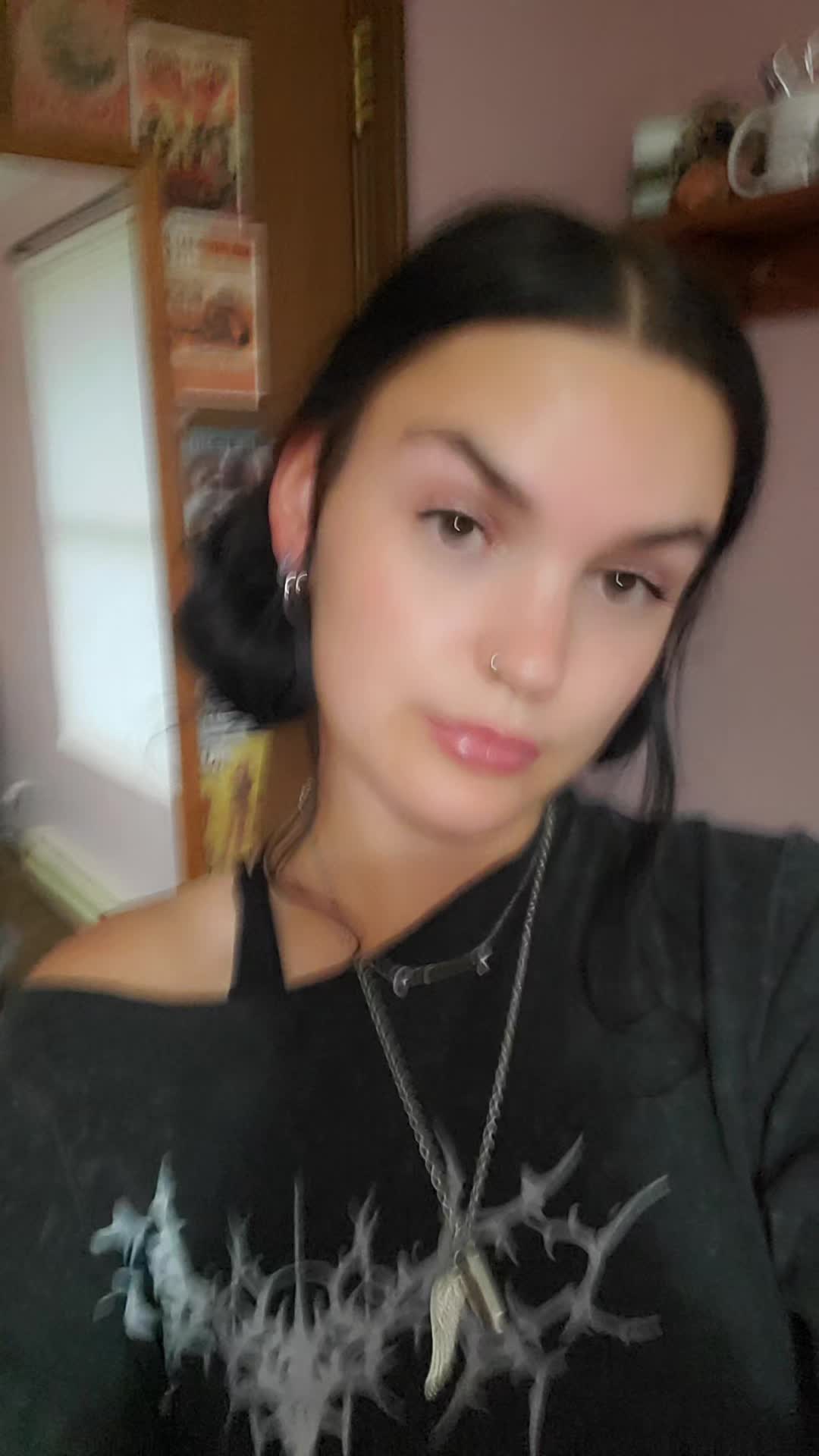 @Holly🦋🤟