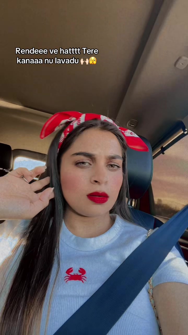 @komal_khaira97