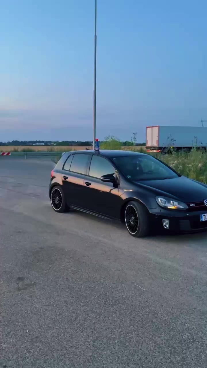 @revvedcars