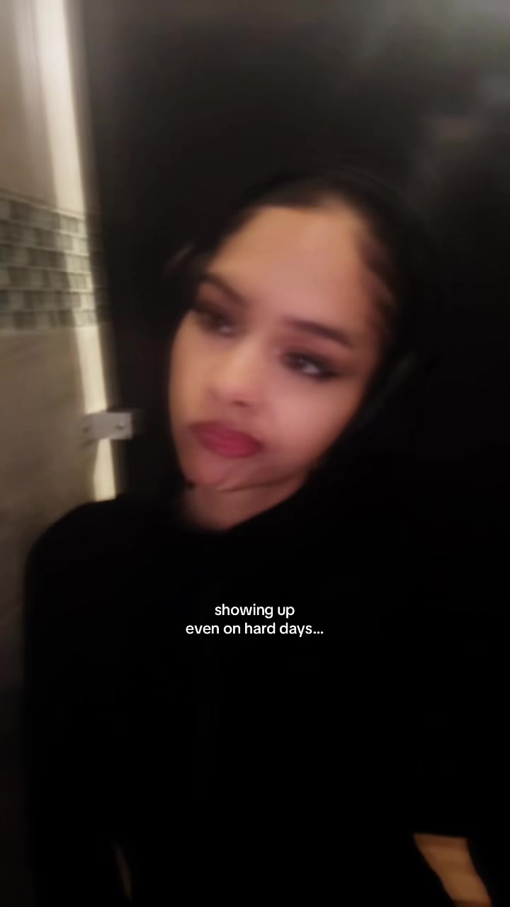 @𝔐𝔞𝔦𝔩𝔶𝔫𝔫 .⋆♱