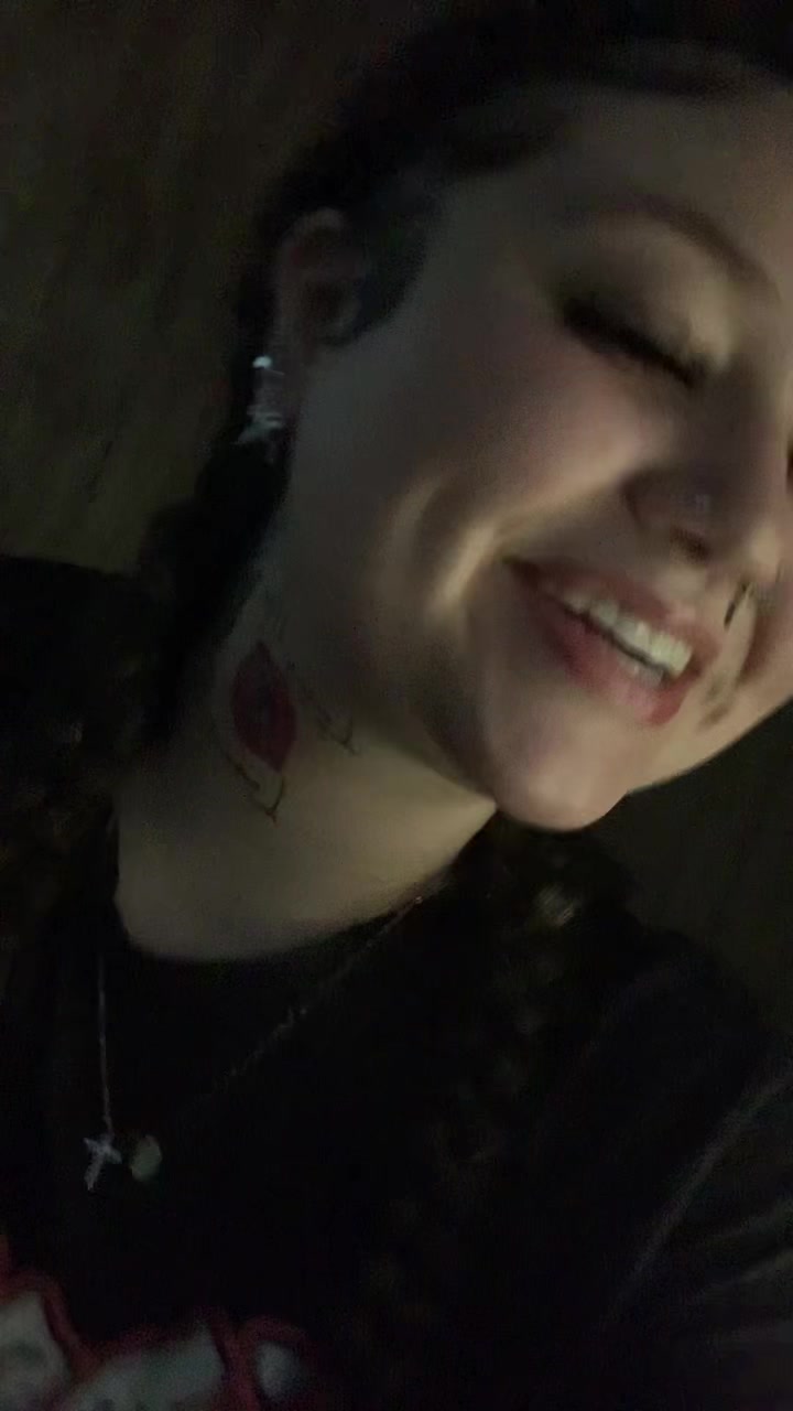 @𝐸𝑙𝑦𝑠𝑖𝑎
