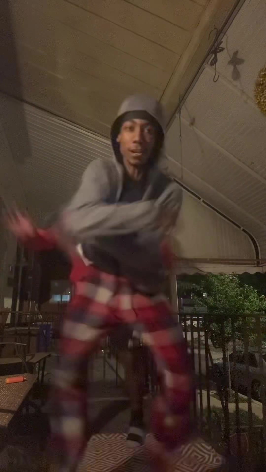 @💥