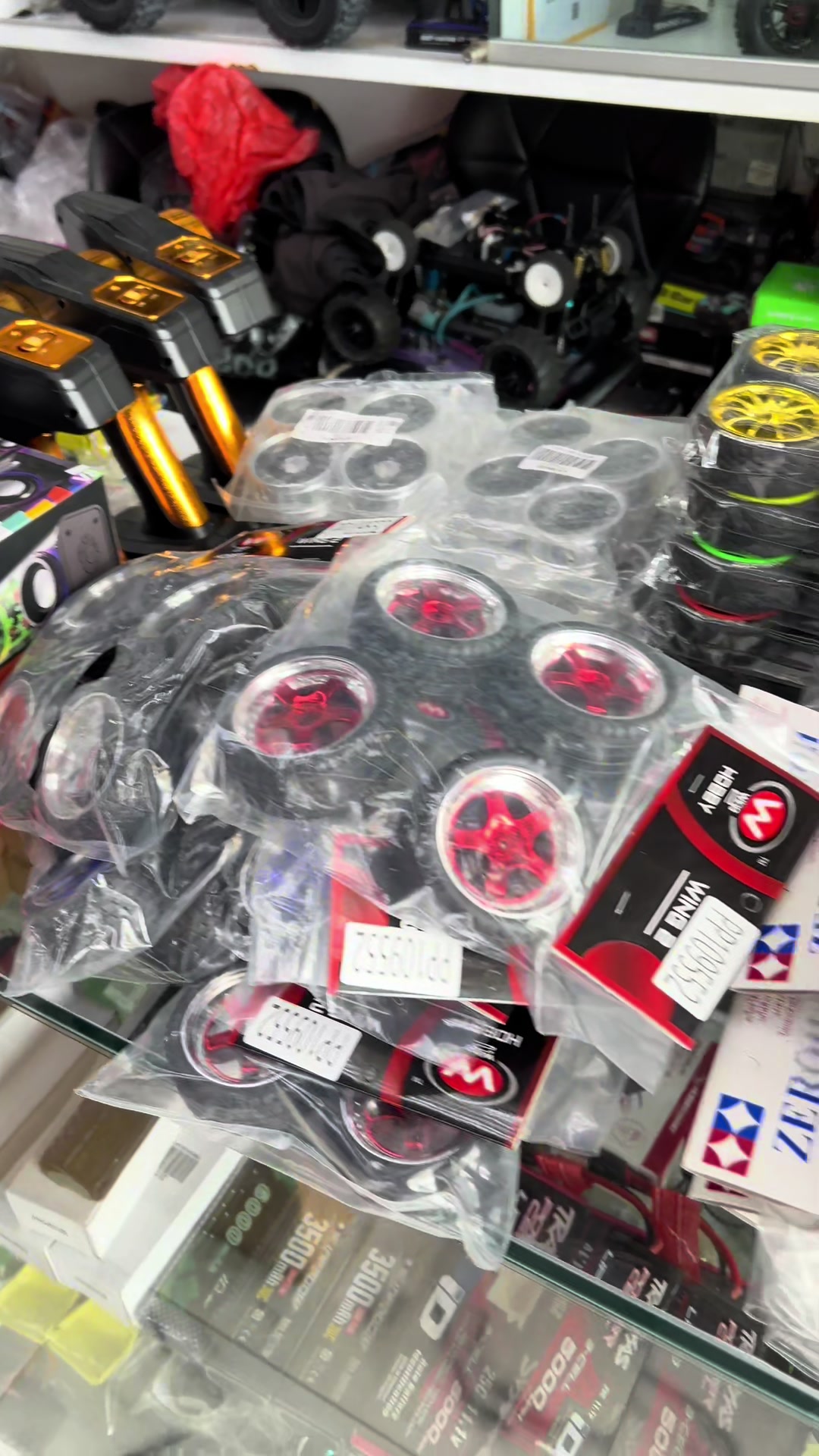 @Toys Hunter Global