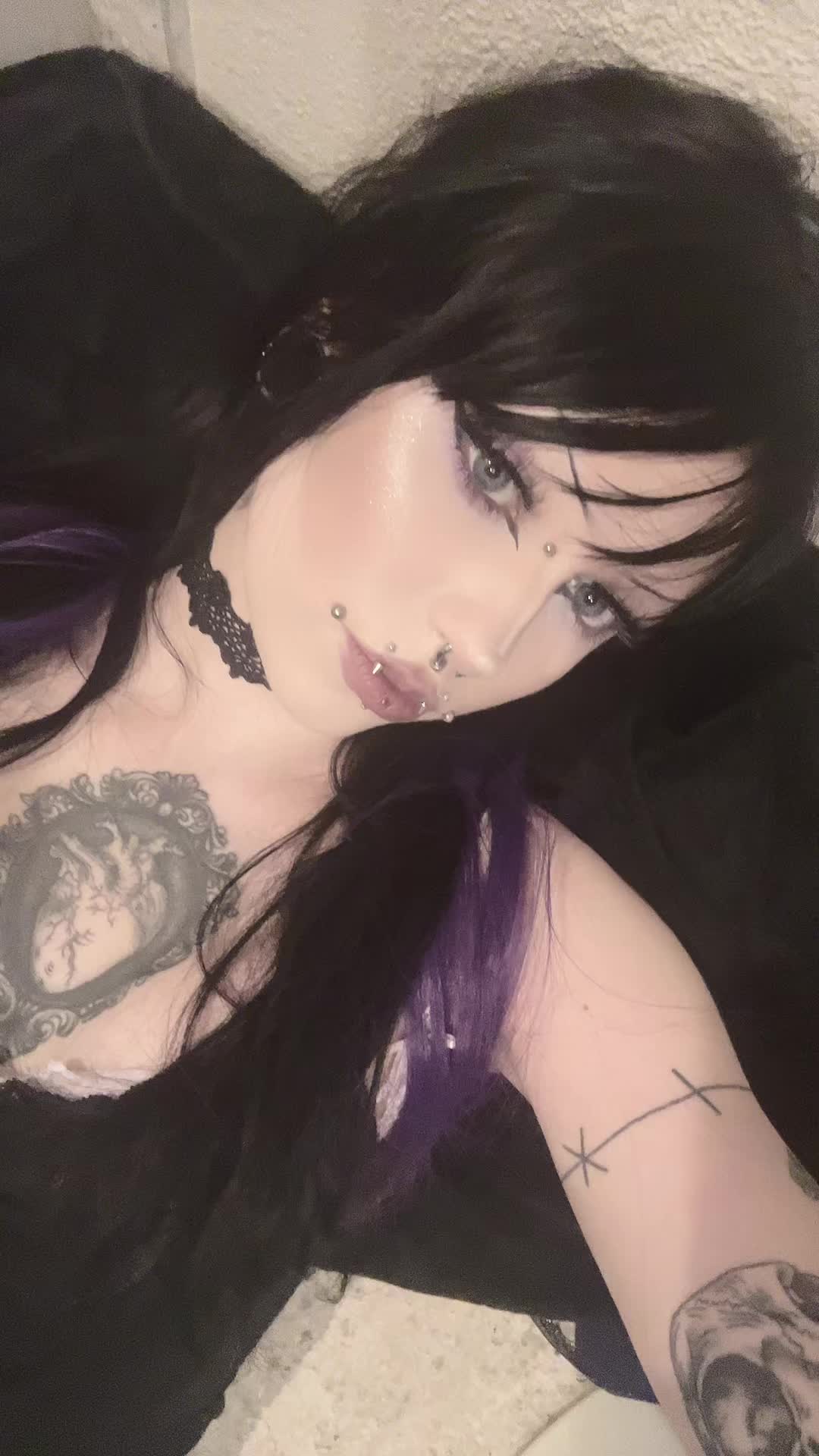 @𝔅𝔯𝔦𝔞𝔫𝔫𝔢 🧛🏻&zwj;♀️☥