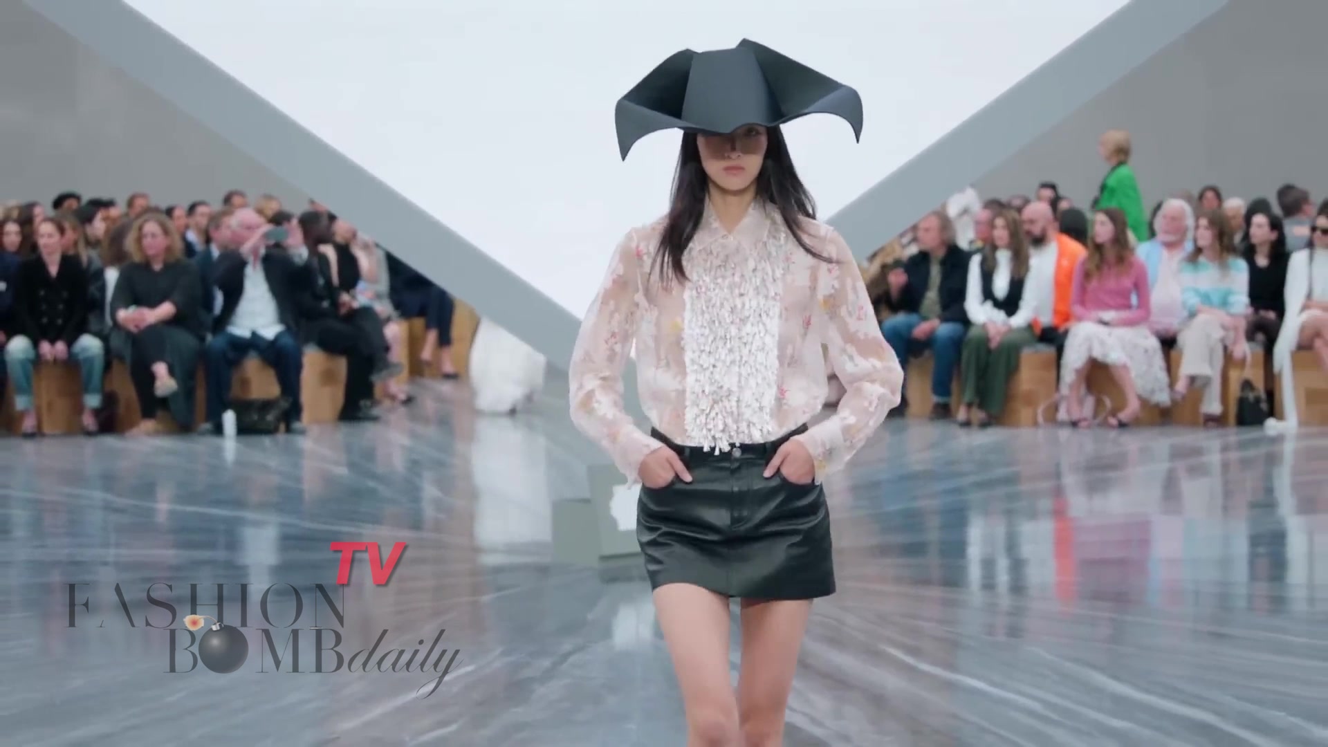 @Fashion Bomb Daily