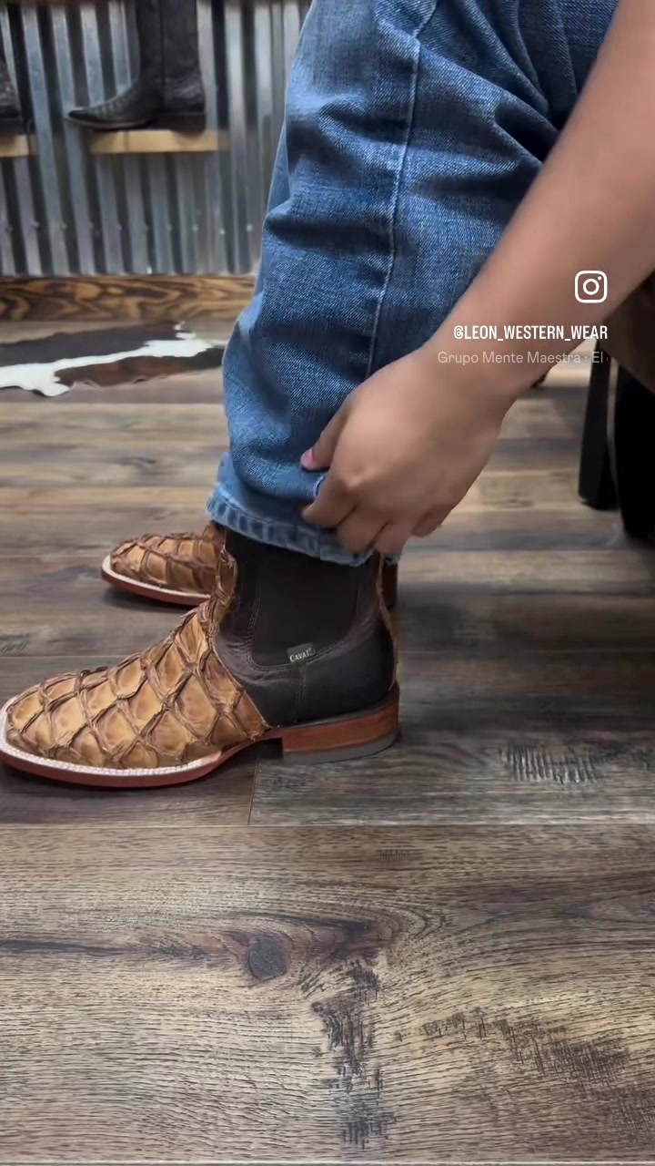 @leon western wear