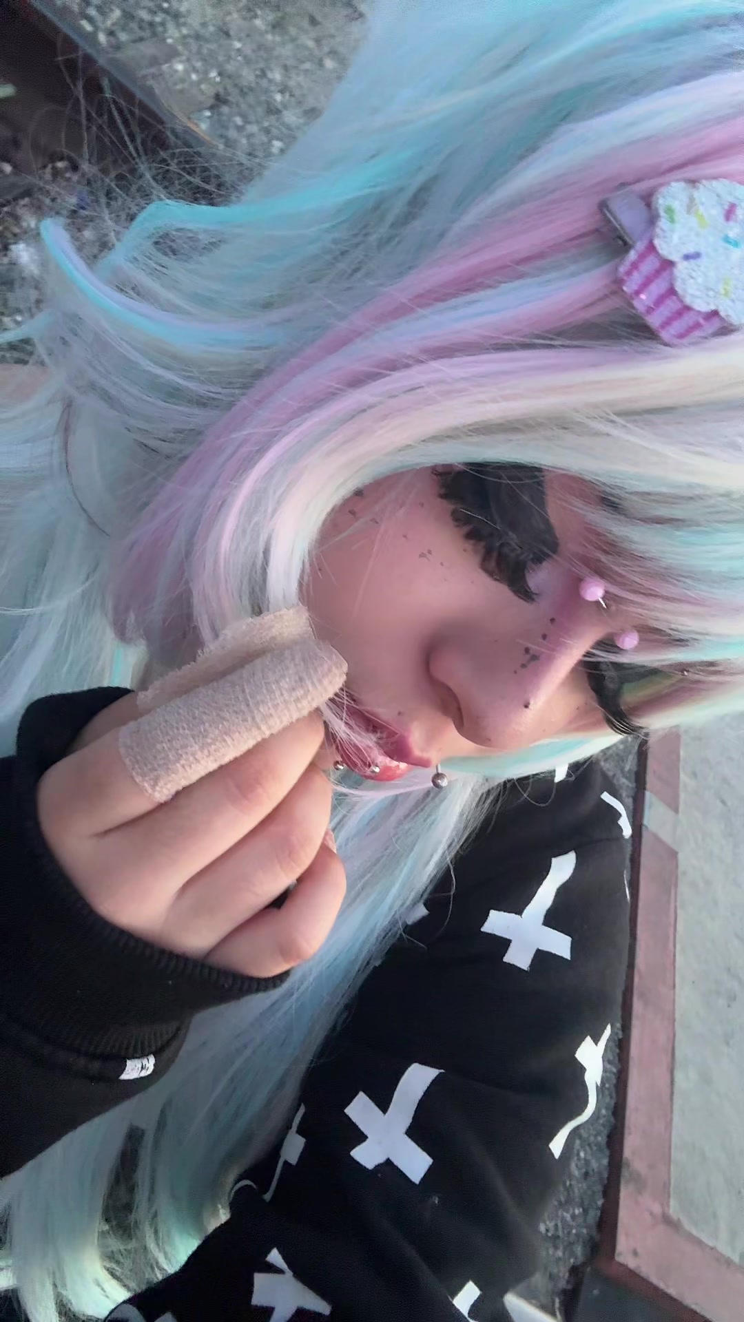 @🧁𐂯